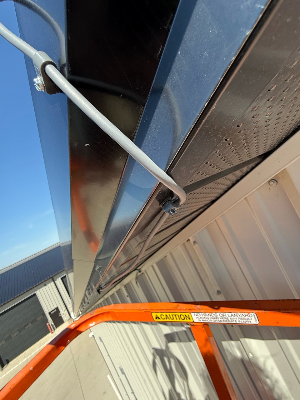 Outdoor Starlink cable path